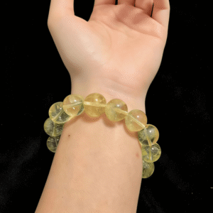 Kun Yuan Earth Energy Bracelet: Grounded in the earth's steadfastness, the foundation of abundance.